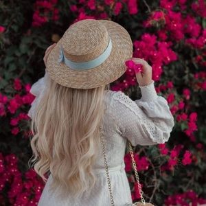 Meet your Posher, Laina